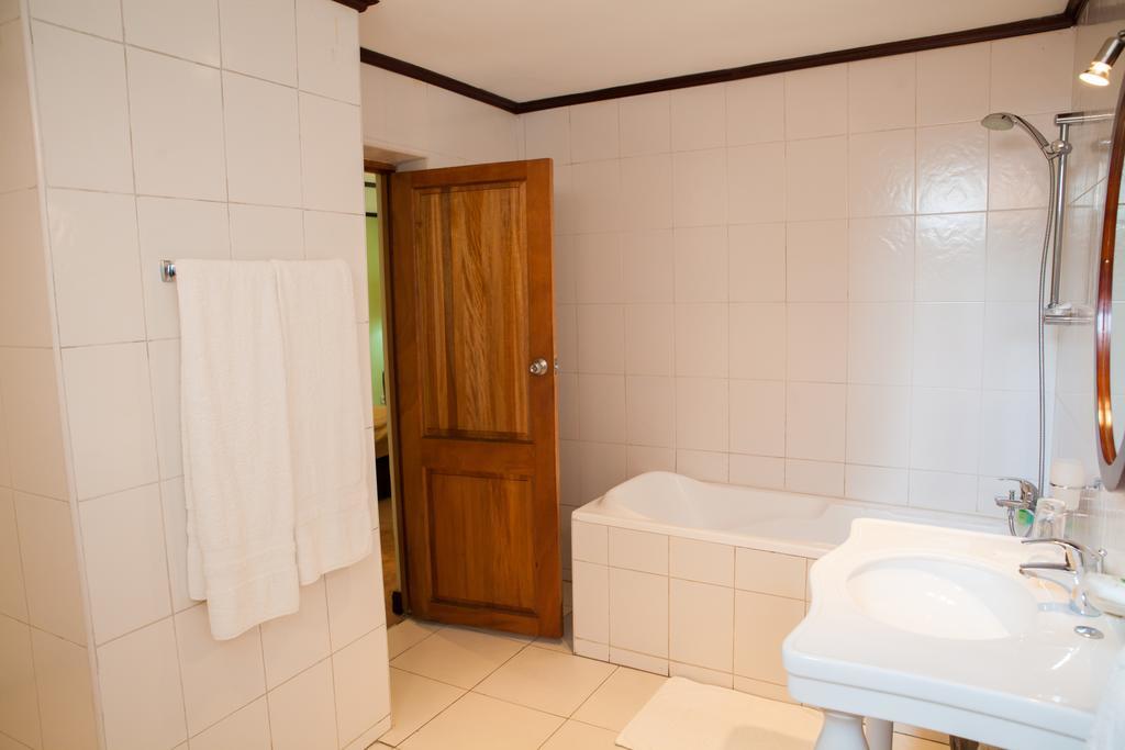 Gorillas Volcanoes Hotel Ruhengeri Room photo